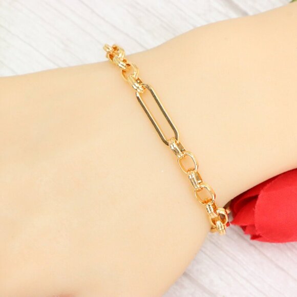 "Trendy Handmade Bracelet – A Thoughtful Gift for Girls & Women | UNVRC1512 - Picture 10 of 10